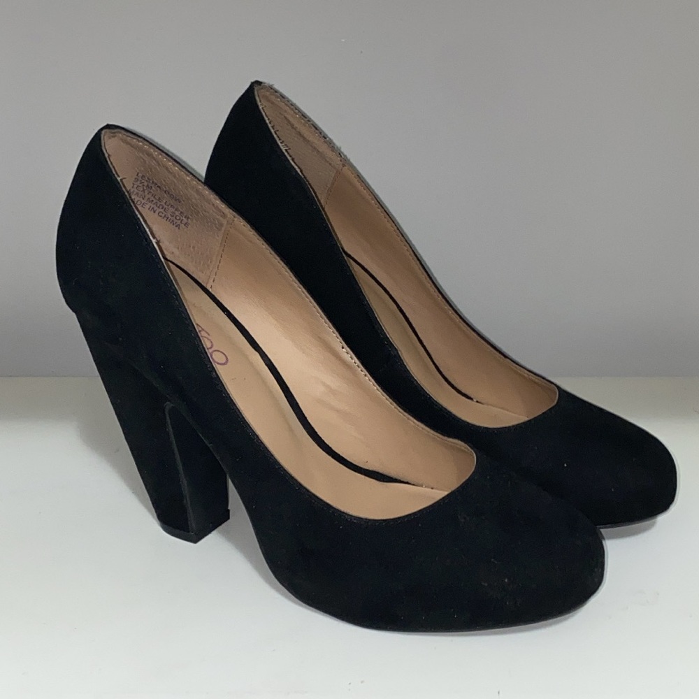 Me Too Women Size 9.5 Black Heel